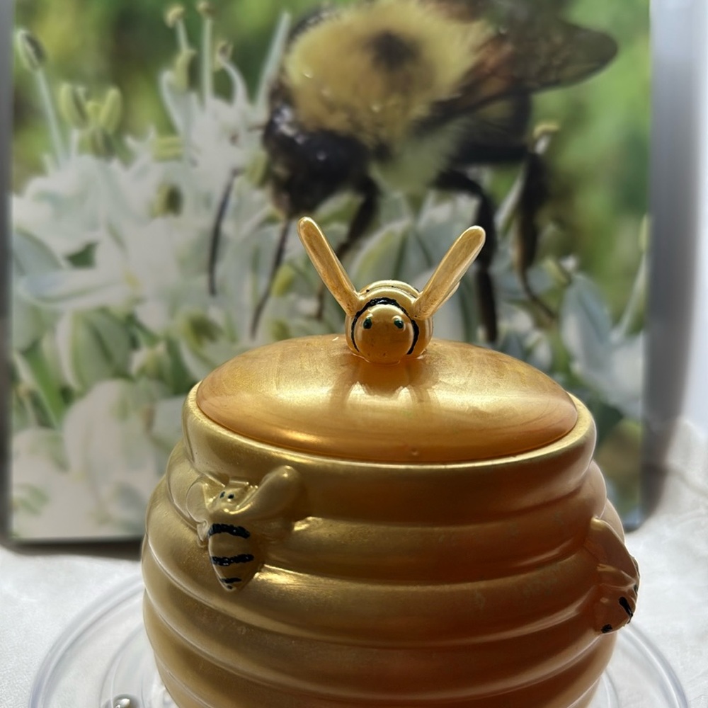 Gold Bee-Themed Decorative Jar - Picture 4 of 6